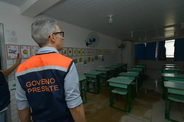 Governador vistoria ações de assistência em Muriaé após tempestades e disponibiliza estrutura do Estado para apoio