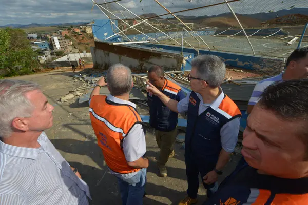 Governador vistoria ações de assistência em Muriaé após tempestades e disponibiliza estrutura do Estado para apoio