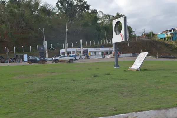 Governador vistoria ações de assistência em Muriaé após tempestades e disponibiliza estrutura do Estado para apoio