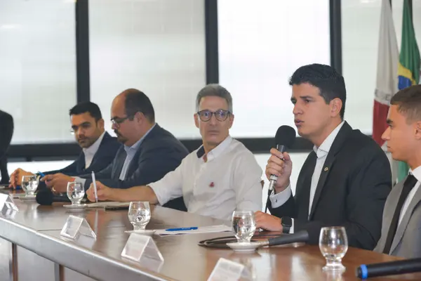Governador e ministro da Infraestrutura se reúnem na Cidade Administrativa