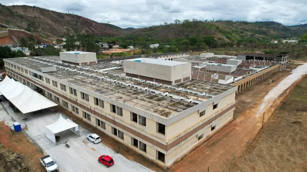Obras do Hospital Regional de Teófilo Otoni estavam paradas desde 2016