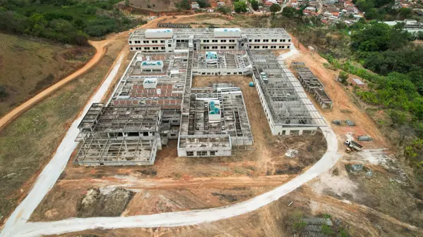 Obras do Hospital Regional de Teófilo Otoni estavam paradas desde 2016