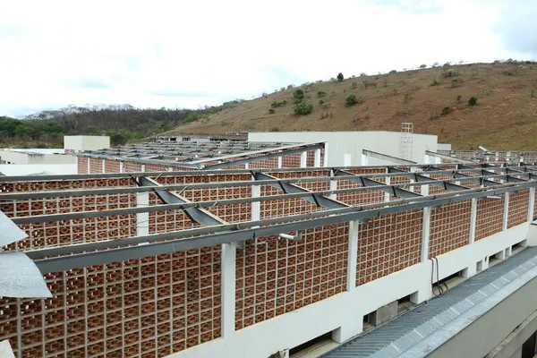 Obras do Hospital Regional de Teófilo Otoni estavam paradas desde 2016