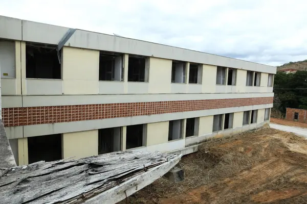 Obras do Hospital Regional de Teófilo Otoni estavam paradas desde 2016