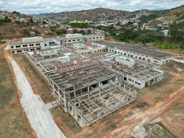 Obras do Hospital Regional de Teófilo Otoni estavam paradas desde 2016