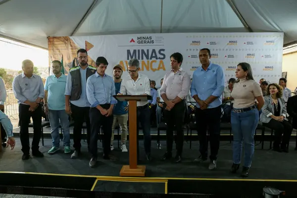 Evento de anúncio de retomada das obras do Hospital Regional de Teófilo Otoni