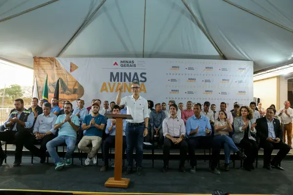 Evento de anúncio de retomada das obras do Hospital Regional de Teófilo Otoni