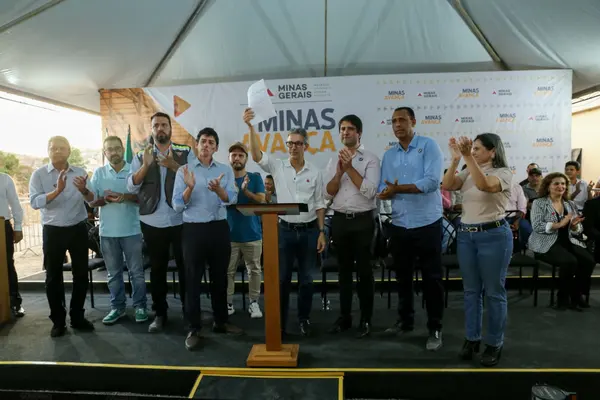 Evento de anúncio de retomada das obras do Hospital Regional de Teófilo Otoni