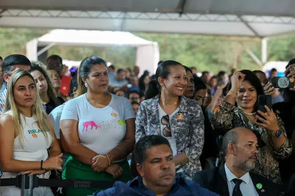 Evento de anúncio de retomada das obras do Hospital Regional de Teófilo Otoni