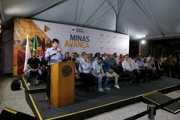 Evento de anúncio de retomada das obras do Hospital Regional de Teófilo Otoni