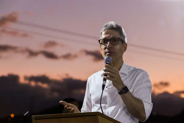 Evento de anúncio de retomada das obras do Hospital Regional de Teófilo Otoni
