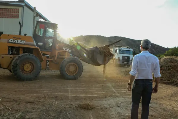 Evento de anúncio de retomada das obras do Hospital Regional de Teófilo Otoni