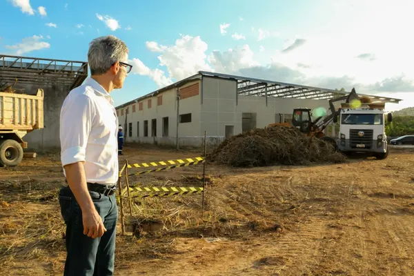 Evento de anúncio de retomada das obras do Hospital Regional de Teófilo Otoni