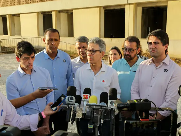 Evento de anúncio de retomada das obras do Hospital Regional de Teófilo Otoni