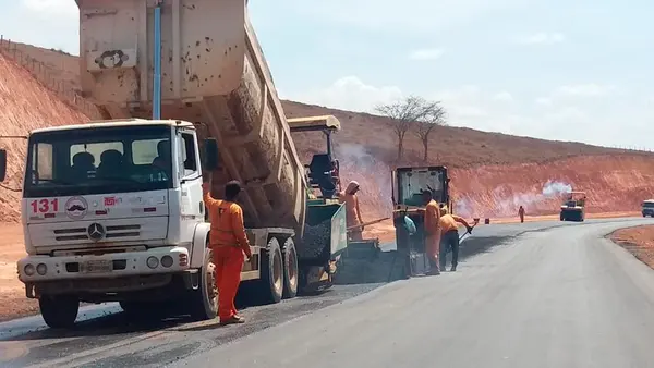Obras nas rodovias LMG-760 e MG-320, no Vale do Rio Doce, entram na reta final