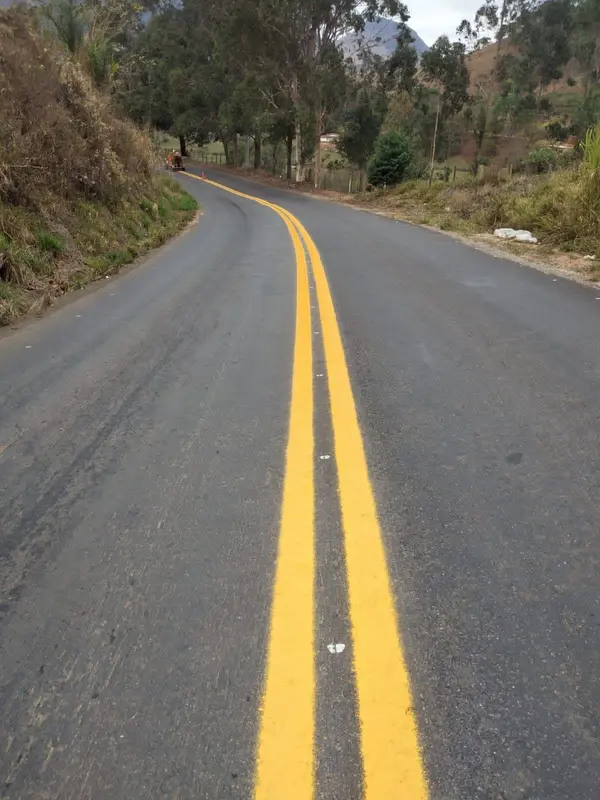 DER-MG conclui obra de recuperação do pavimento da MG-265, na Zona da Mata 