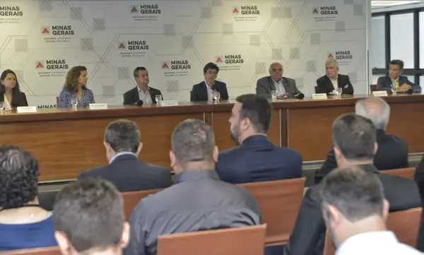 Governo de Minas assina concessão de rodovias do Triângulo Mineiro e Sul de Minas