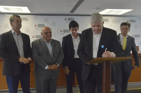 Governo de Minas assina concessão de rodovias do Triângulo Mineiro e Sul de Minas