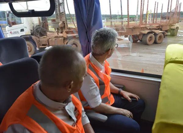 Governador visita fábrica de celulose que já gerou mais de 10 mil empregos no Triângulo Mineiro
