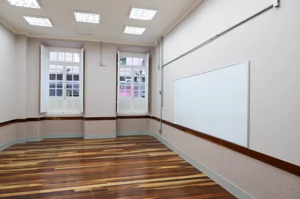 Estrutura da Escola Estadual Delfim Moreira após reformas e revitalização