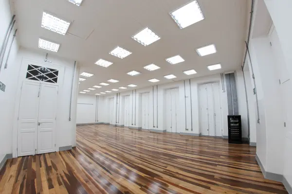 Estrutura da Escola Estadual Delfim Moreira após reformas e revitalização