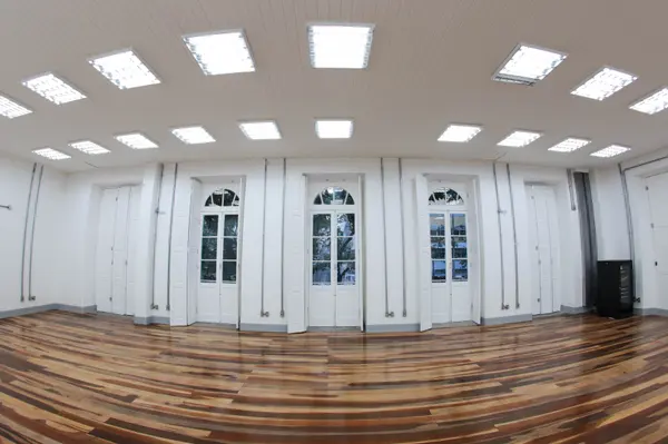 Estrutura da Escola Estadual Delfim Moreira após reformas e revitalização