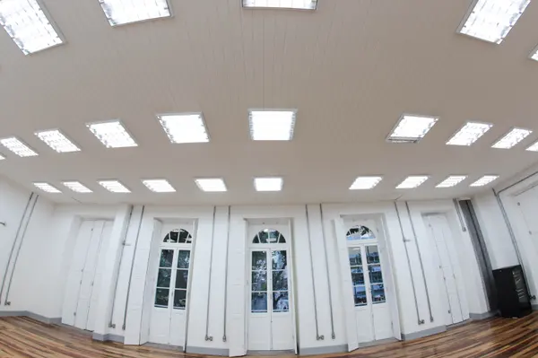 Estrutura da Escola Estadual Delfim Moreira após reformas e revitalização