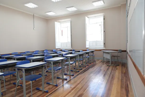 Estrutura da Escola Estadual Delfim Moreira após reformas e revitalização