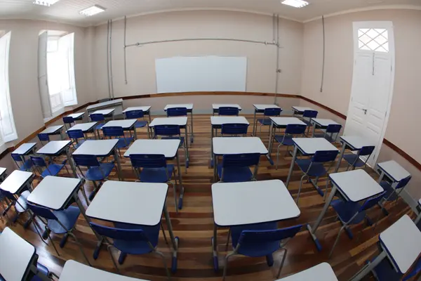 Estrutura da Escola Estadual Delfim Moreira após reformas e revitalização