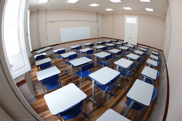 Estrutura da Escola Estadual Delfim Moreira após reformas e revitalização