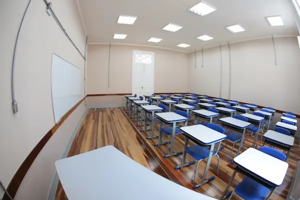 Estrutura da Escola Estadual Delfim Moreira após reformas e revitalização