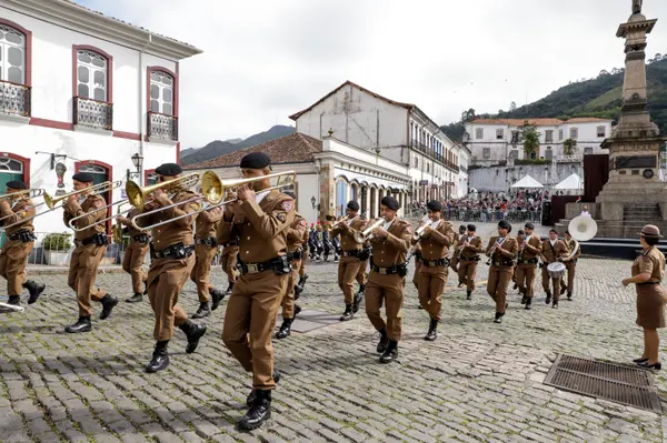 Momento cívico do Dia da Inconfidência na Praça Tiradentes, em Ouro Preto