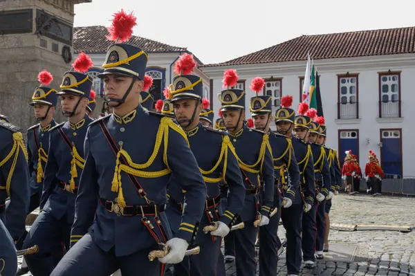 Momento cívico do Dia da Inconfidência na Praça Tiradentes, em Ouro Preto