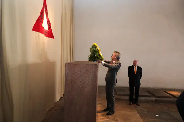 Momento cívico do Dia da Inconfidência na Praça Tiradentes, em Ouro Preto