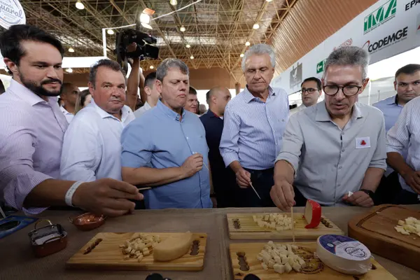 Governador participa da abertura da 88ª edição da Expozebu, em Uberaba