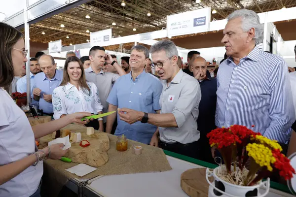 Governador participa da abertura da 88ª edição da Expozebu, em Uberaba