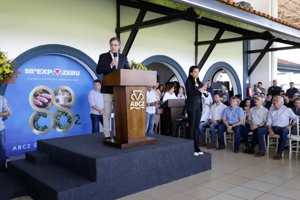 Governador participa da abertura da 88ª edição da Expozebu, em Uberaba