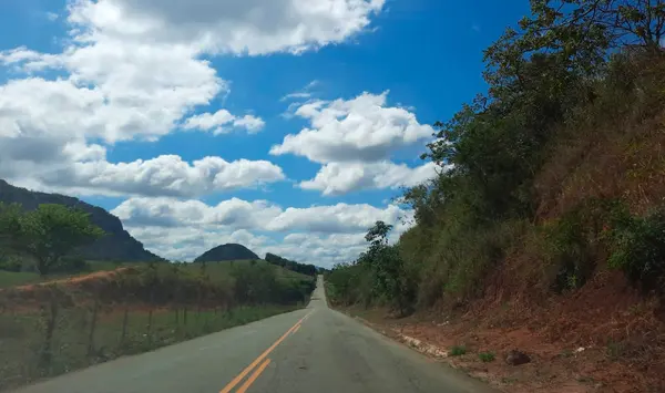 Governo de Minas anuncia 13 novas obras de recuperação funcional em rodovias mineiras