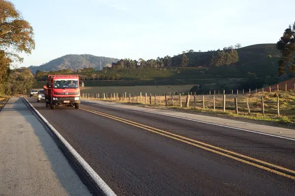 Mais de 200 quilômetros de estradas são recuperados no Sul de Minas após seis meses de concessão