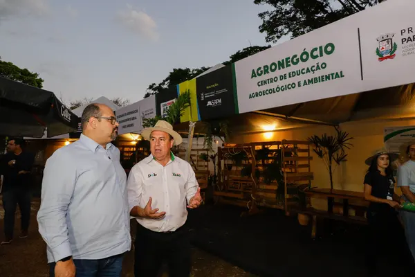 Governador em exercício apoia agronegócio avícola em Pará de Minas