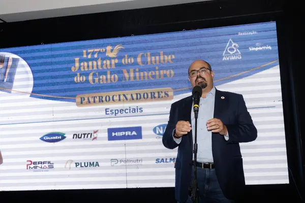 Governador em exercício apoia agronegócio avícola em Pará de Minas