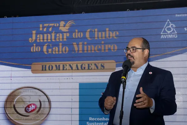 Governador em exercício apoia agronegócio avícola em Pará de Minas