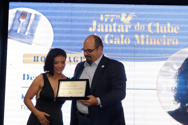 Governador em exercício apoia agronegócio avícola em Pará de Minas