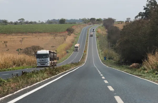 Governo de Minas entrega obras de recuperação funcional das rodovias AMG-2595 e AMG-2510, em Uberaba