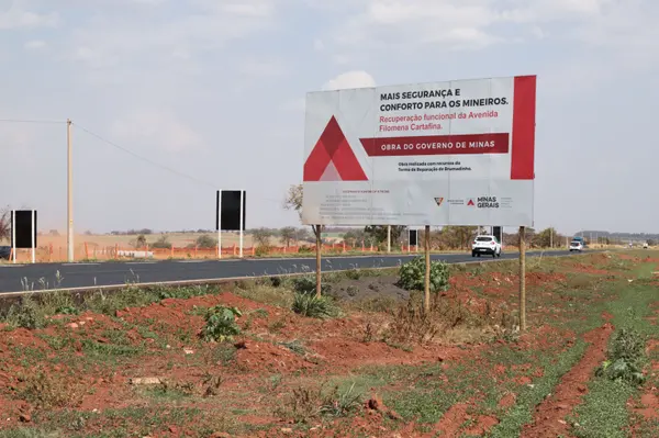 Governo de Minas entrega obras de recuperação funcional das rodovias AMG-2595 e AMG-2510, em Uberaba