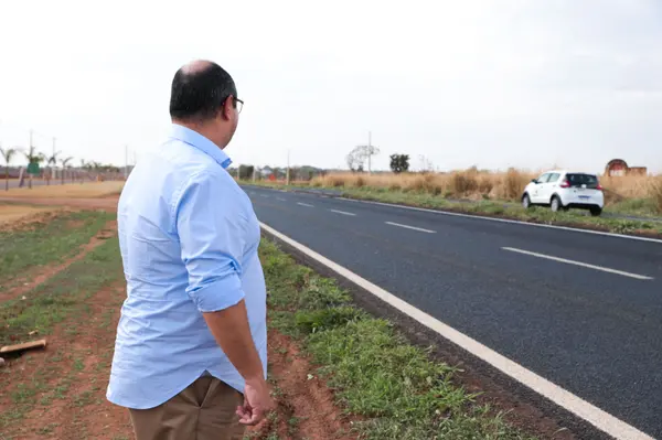 Governo de Minas entrega obras de recuperação funcional das rodovias AMG-2595 e AMG-2510, em Uberaba