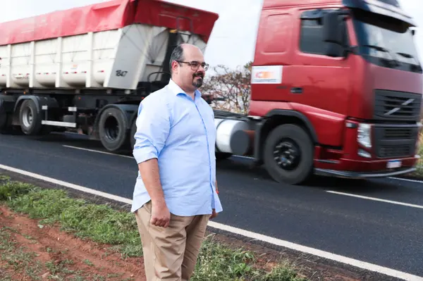 Governo de Minas entrega obras de recuperação funcional das rodovias AMG-2595 e AMG-2510, em Uberaba