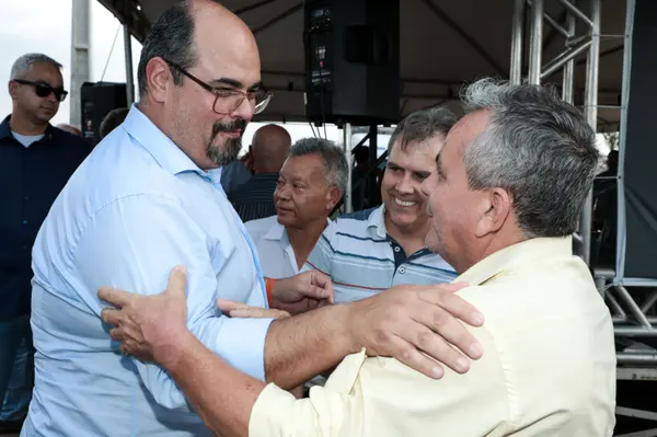 Governo de Minas entrega obras de recuperação funcional das rodovias AMG-2595 e AMG-2510, em Uberaba
