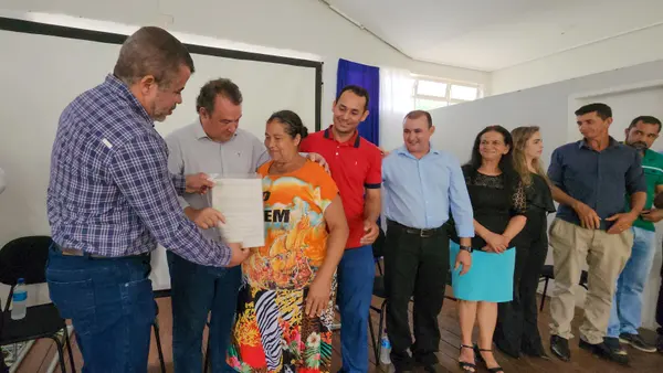 Governo de Minas entrega 198 títulos de propriedade rural no Norte do estado