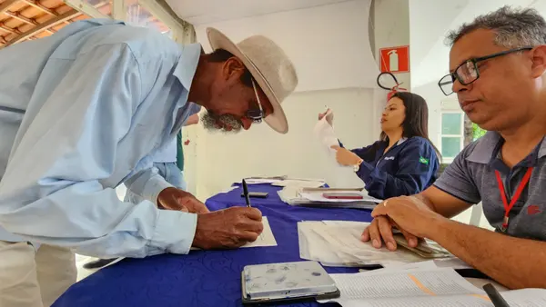 Governo de Minas entrega 198 títulos de propriedade rural no Norte do estado